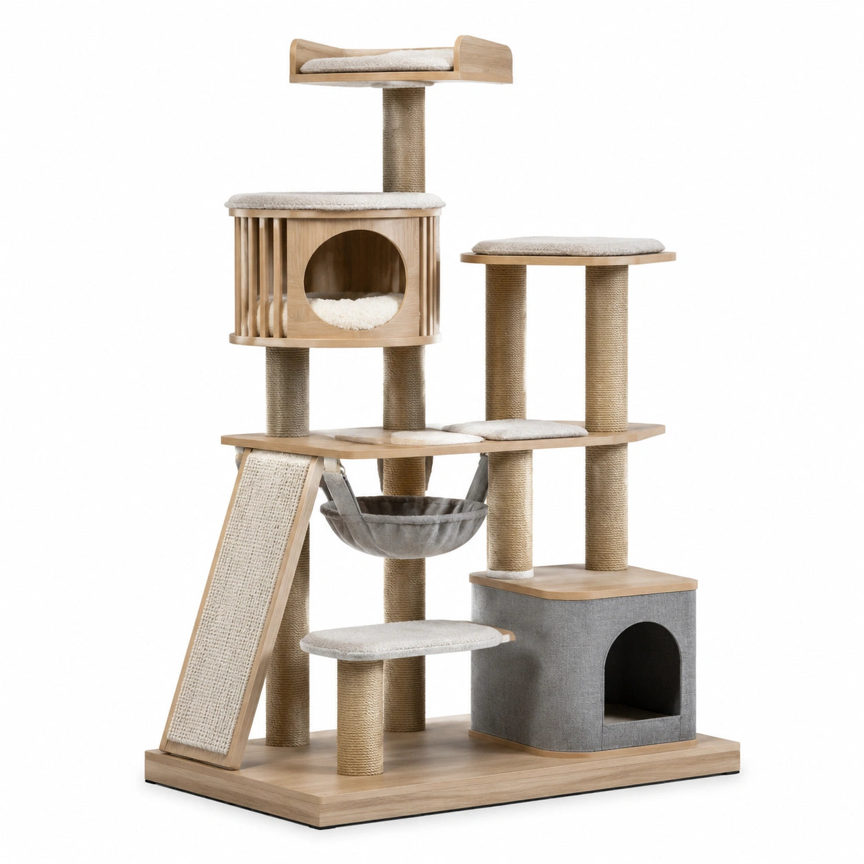 Katzenbaum aus Holz mit Sisalsäulen und Plüschbezügen, 150 cm hoch